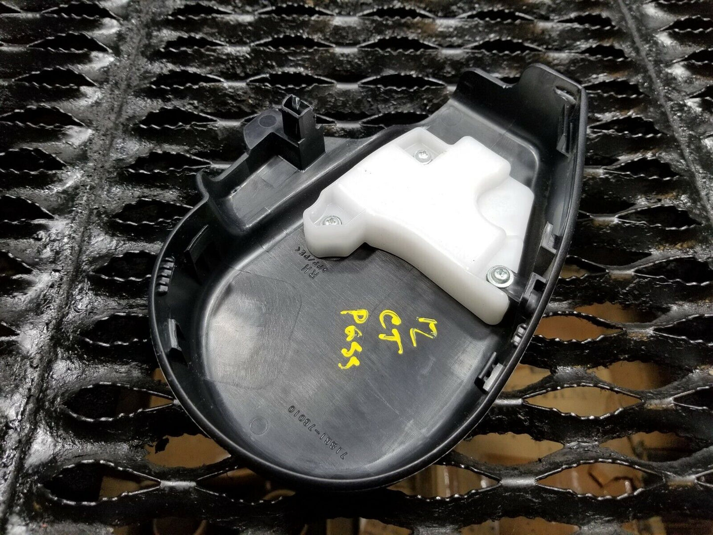 11 12 13 14 15 Lexus CT200h Front Right Passenger Seat Inner Trim Cover OEM