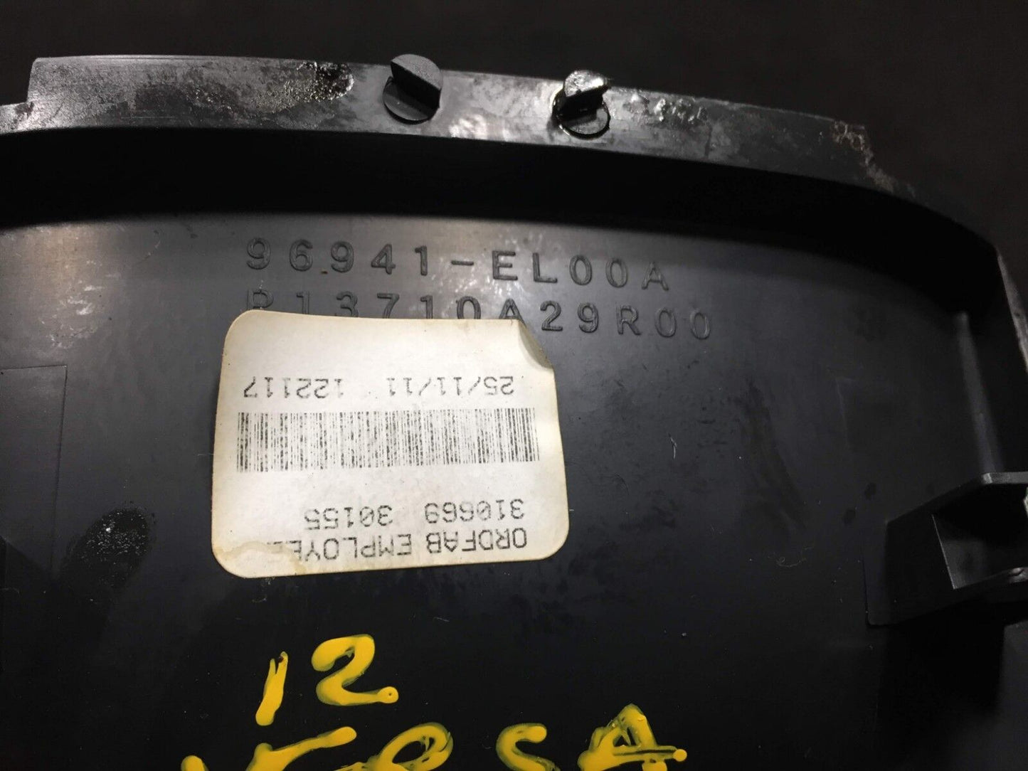 07 08 09 10 11 12 Nissan Versa Center Console Shifter Trim Bezel OEM  D17