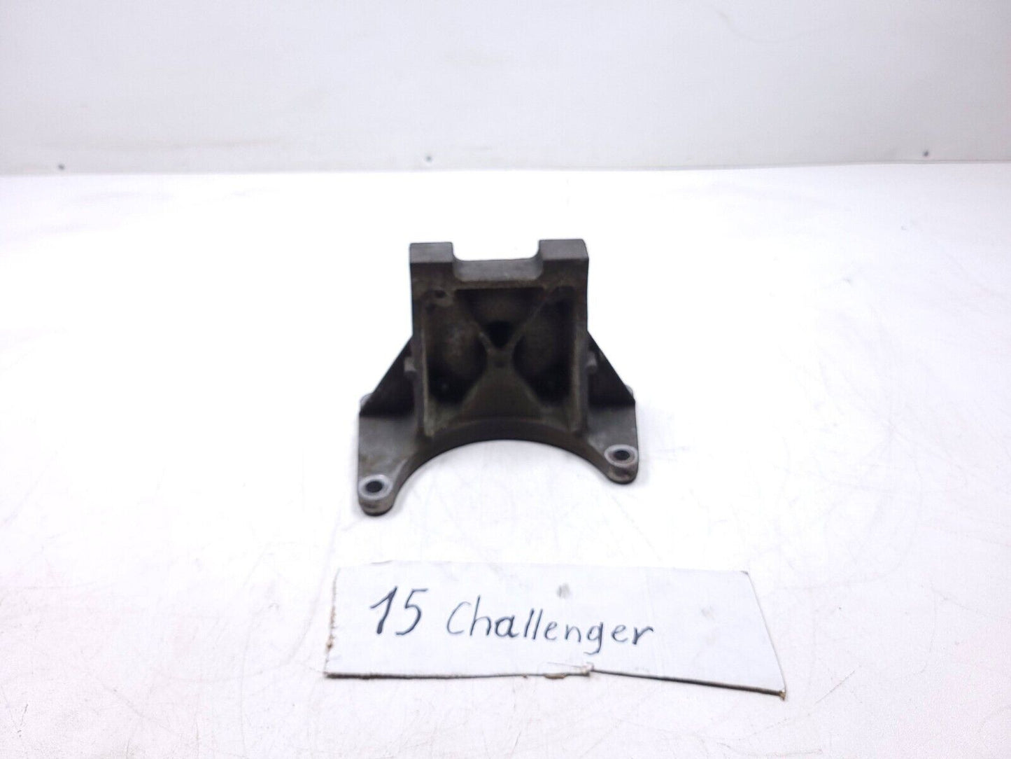 15 - 18 Dodge Challenger Automatic Transmission Mount Bracket Support OEM 87k