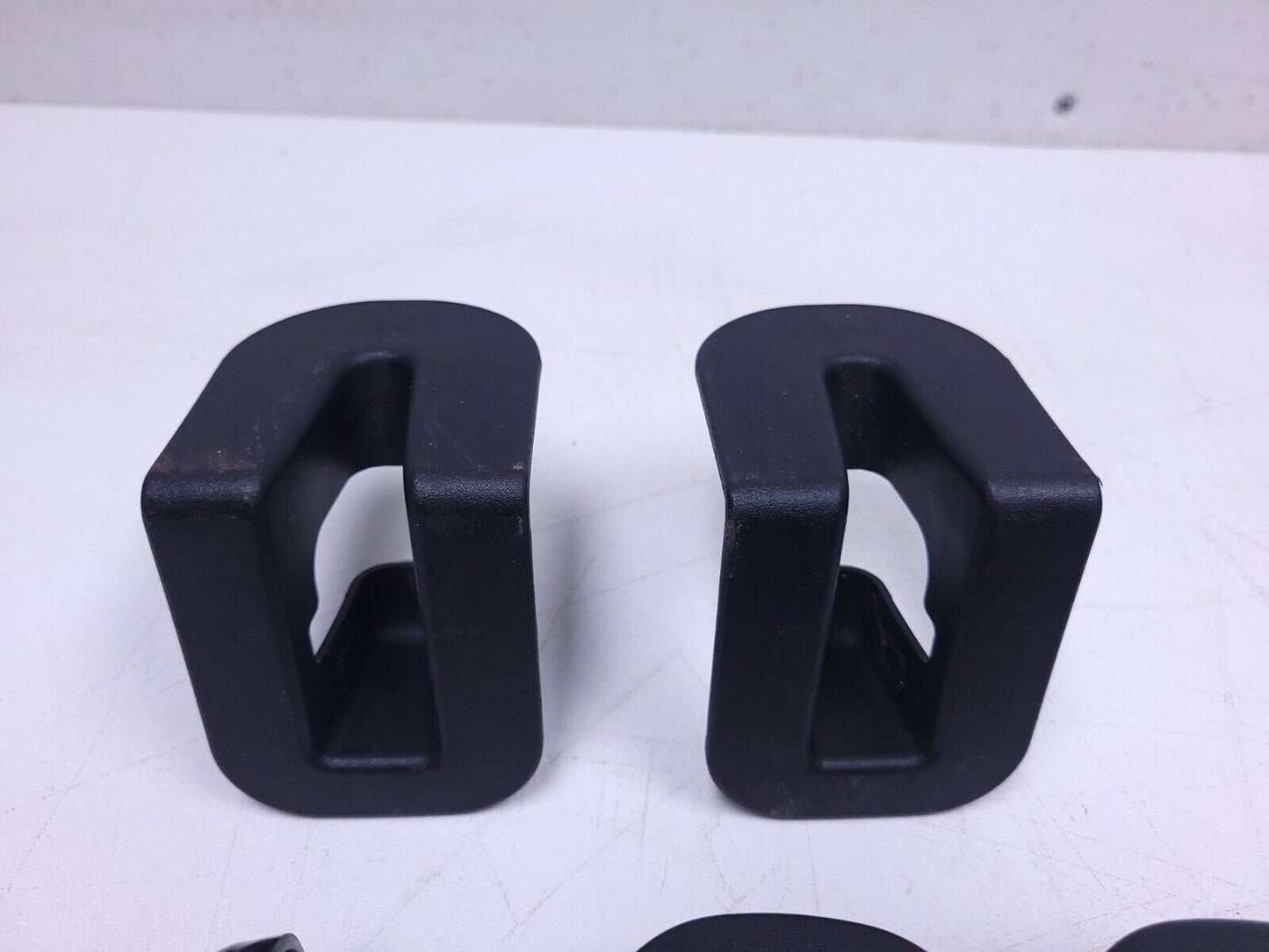 20 21 22 Hyundai Venue Rear Headrest Guide Sleeve Fold Lock Belt Trim OEM