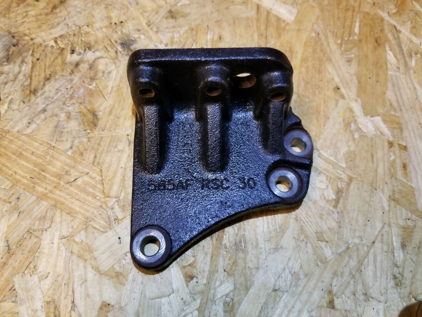 12 13 14 15 16 Jeep Patriot 2.0l Engine Mount Braket OEM 56k Miles