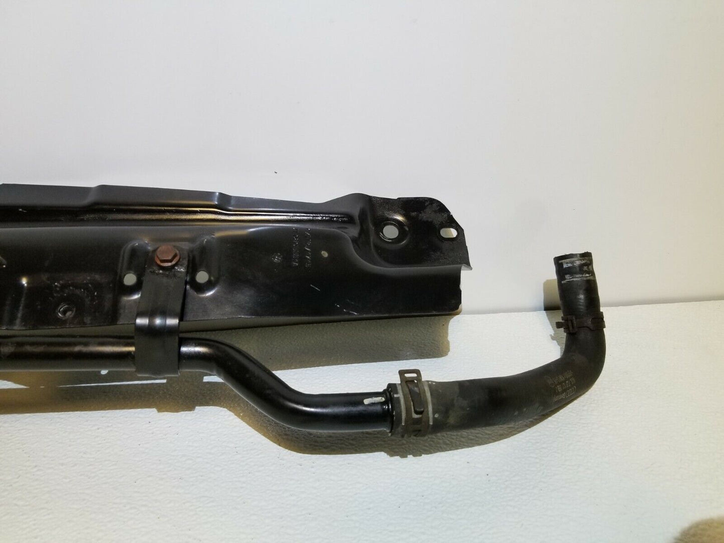 13 14 15  Audi Q7 3.0l Engine Radiator Water Coolant Hose Pipe OEM 87k Miles
