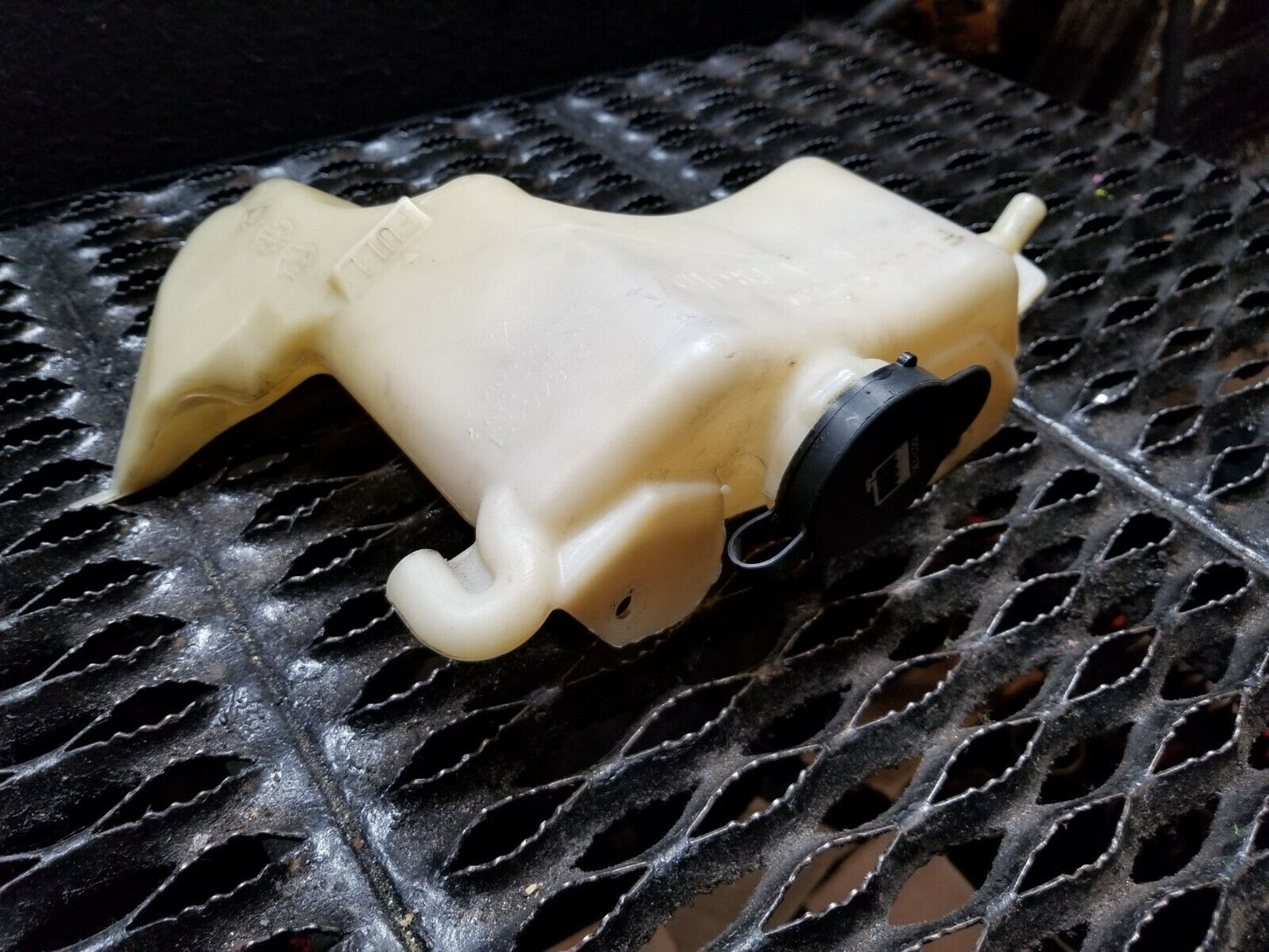 07 08 09 10 11 12 GMC Acadia Coolant Bottle Recovery Tank Reservoir OEM