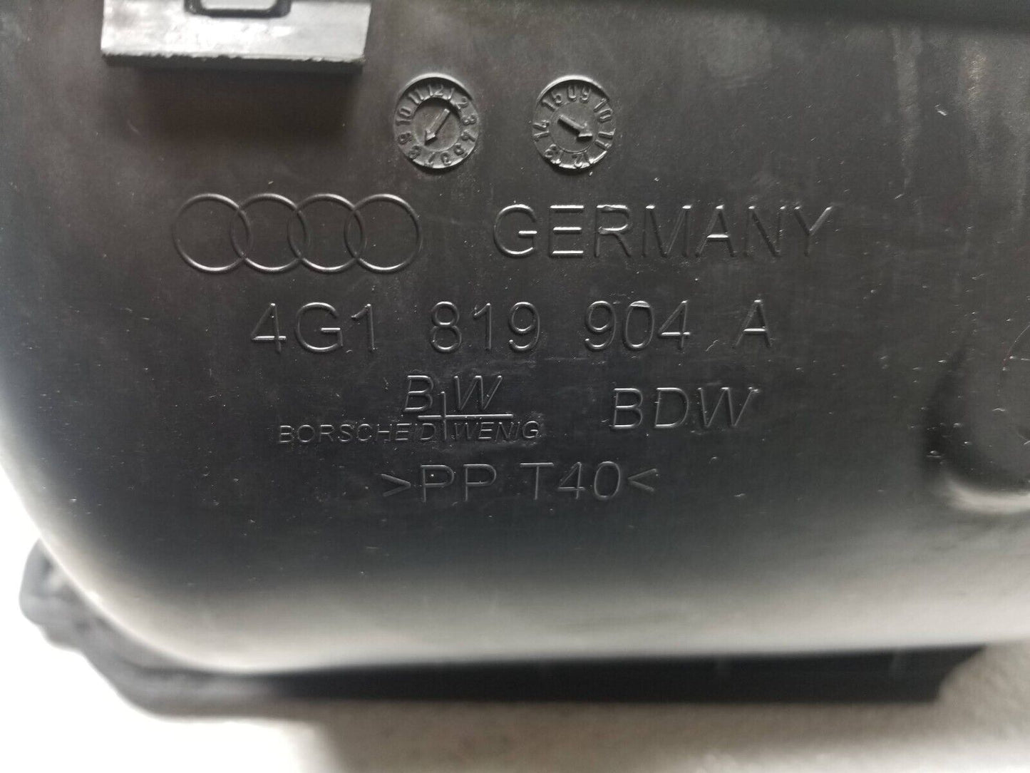 12 13 14 15 16 17 Audi A7 Cabin Air Intake Duct Filter Housing OEM