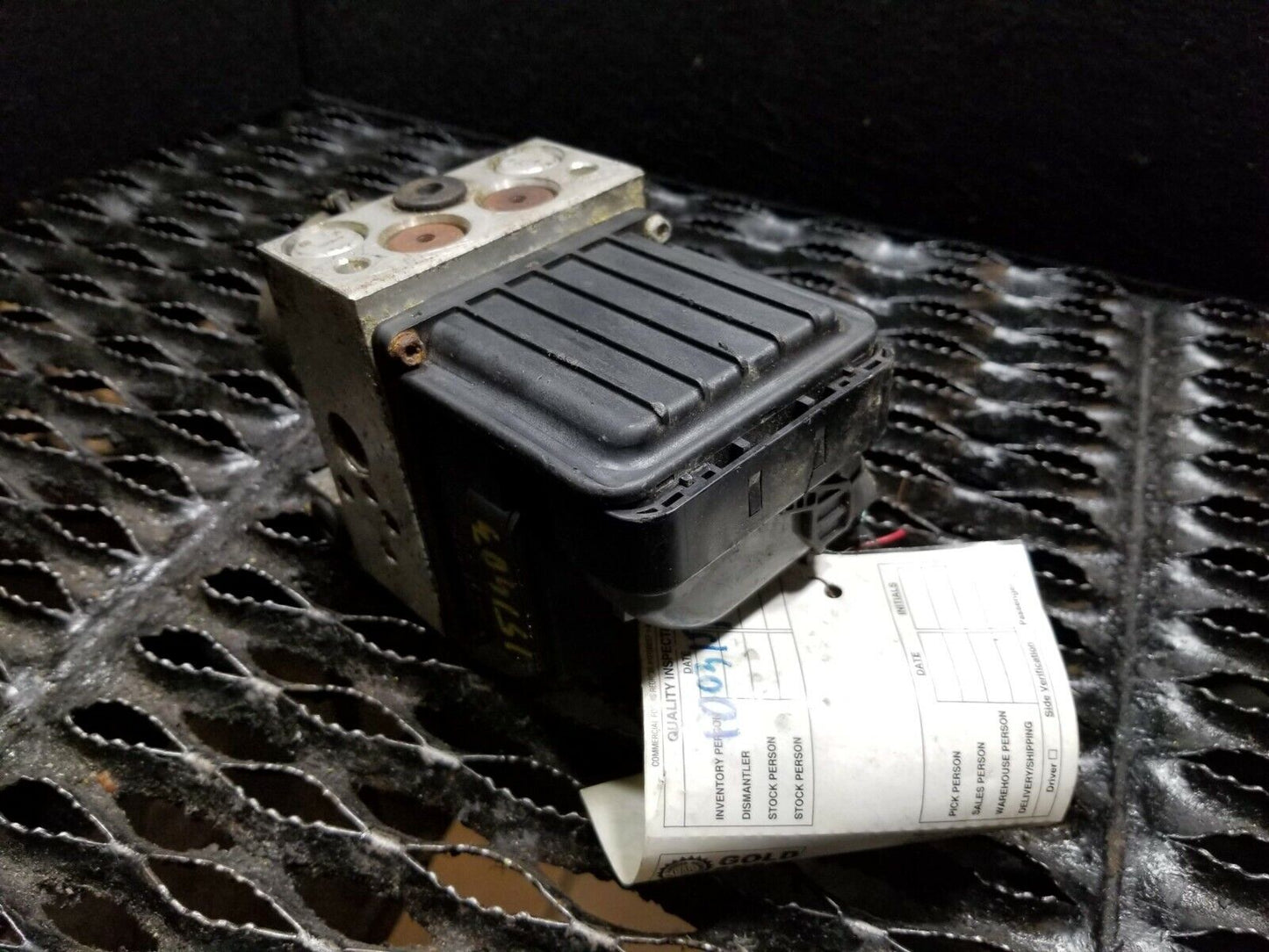 01 2001 Infiniti I30 ABS Anti Lock Brake W/ Module Pump OEM #128