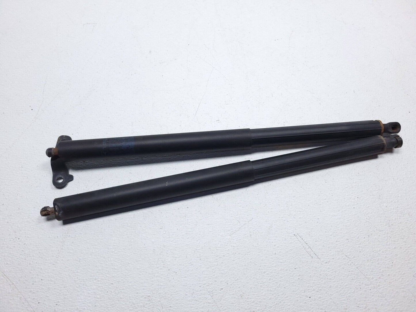 06 07 08 09 10 11 Mercedes Ml500 Rear Trunk Lid Shock Strut Support Pair OEM