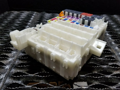 11 12 13 14 15 16 Honda Cr-z Fuse Relay Box  OEM 82k