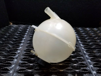 17 18 19 20 Cadillac Xt5 Coolant Reservoir Bottle OEM 34k