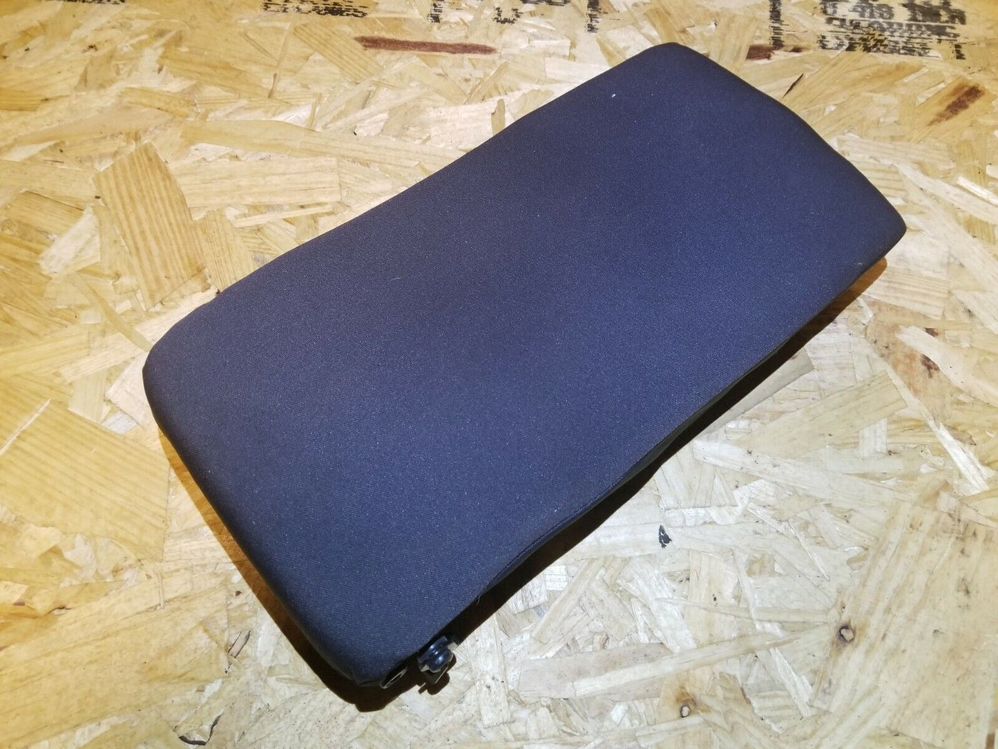 05 06 07 Volvo S40 Rear Seat Armrest W/ Cup Holder OEM