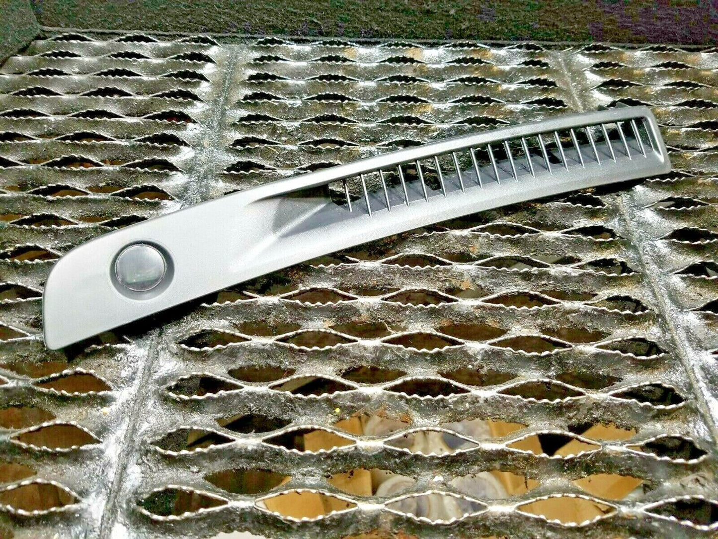 16 17 18 Nissan Sentra Dash Panel Upper Defroster Left Driver Side OEM 40k