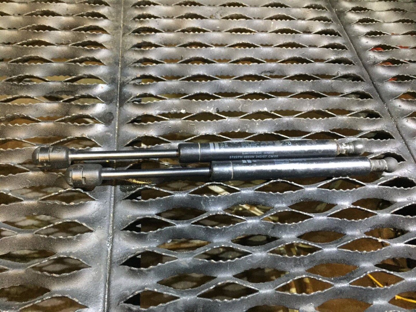 06 07 08 09 Saab 9-5 Stabilus Trunk Lid Lift Support 5360839 (pair) OEM
