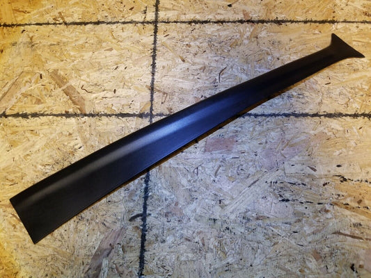 07 08 09 10 11 Lincoln Town Car Left Driver Side B Pillar Post Trim Molding OEM