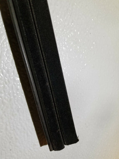 13 14 15 16 Nissan Versa Sdn Rear Right Pass Door Window Belt Seal Molding OEM