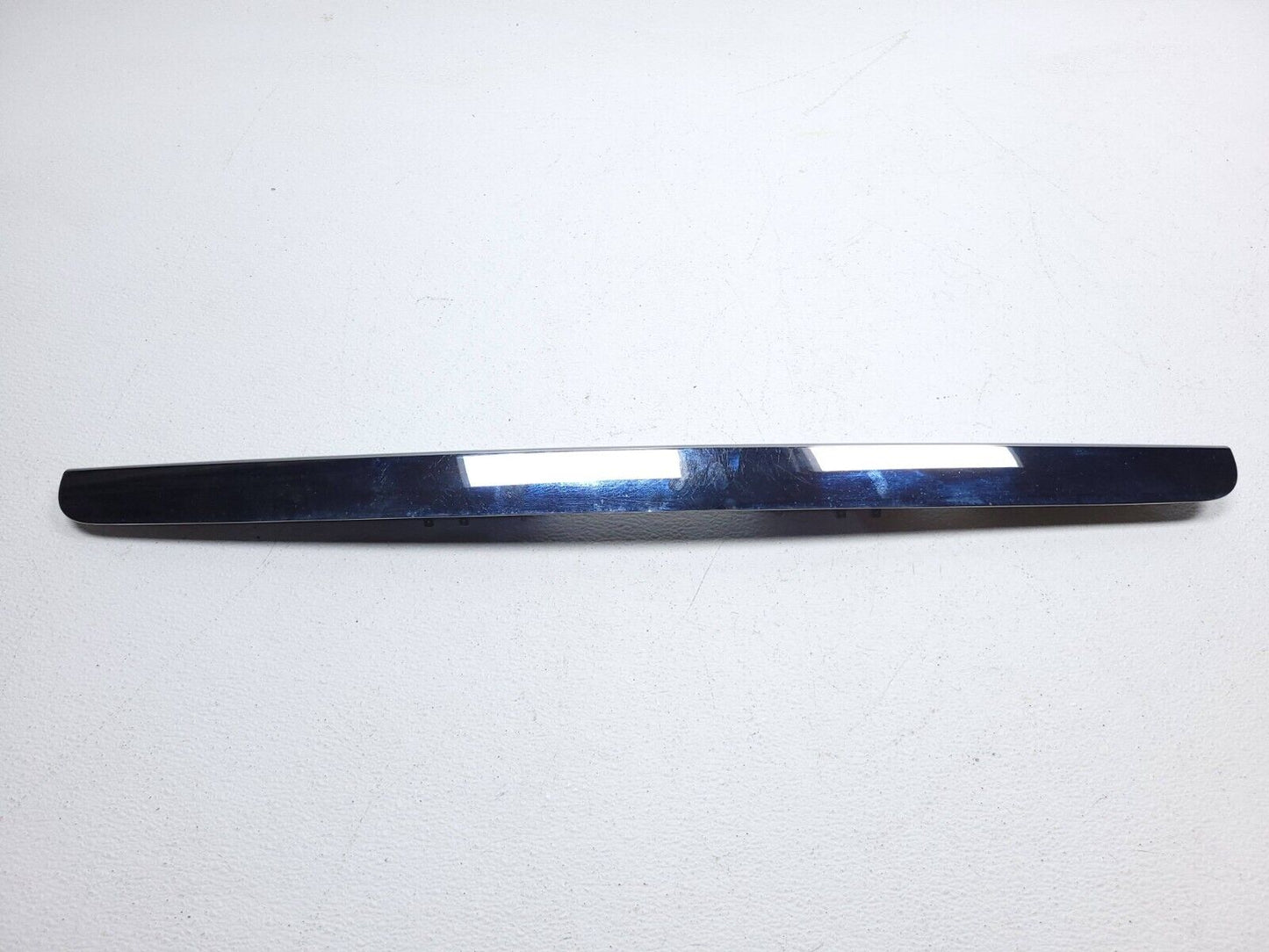 06 07 08 09 10 11 Mercedes Ml500 Rear Trunk Release Handle W/ License Light OEM