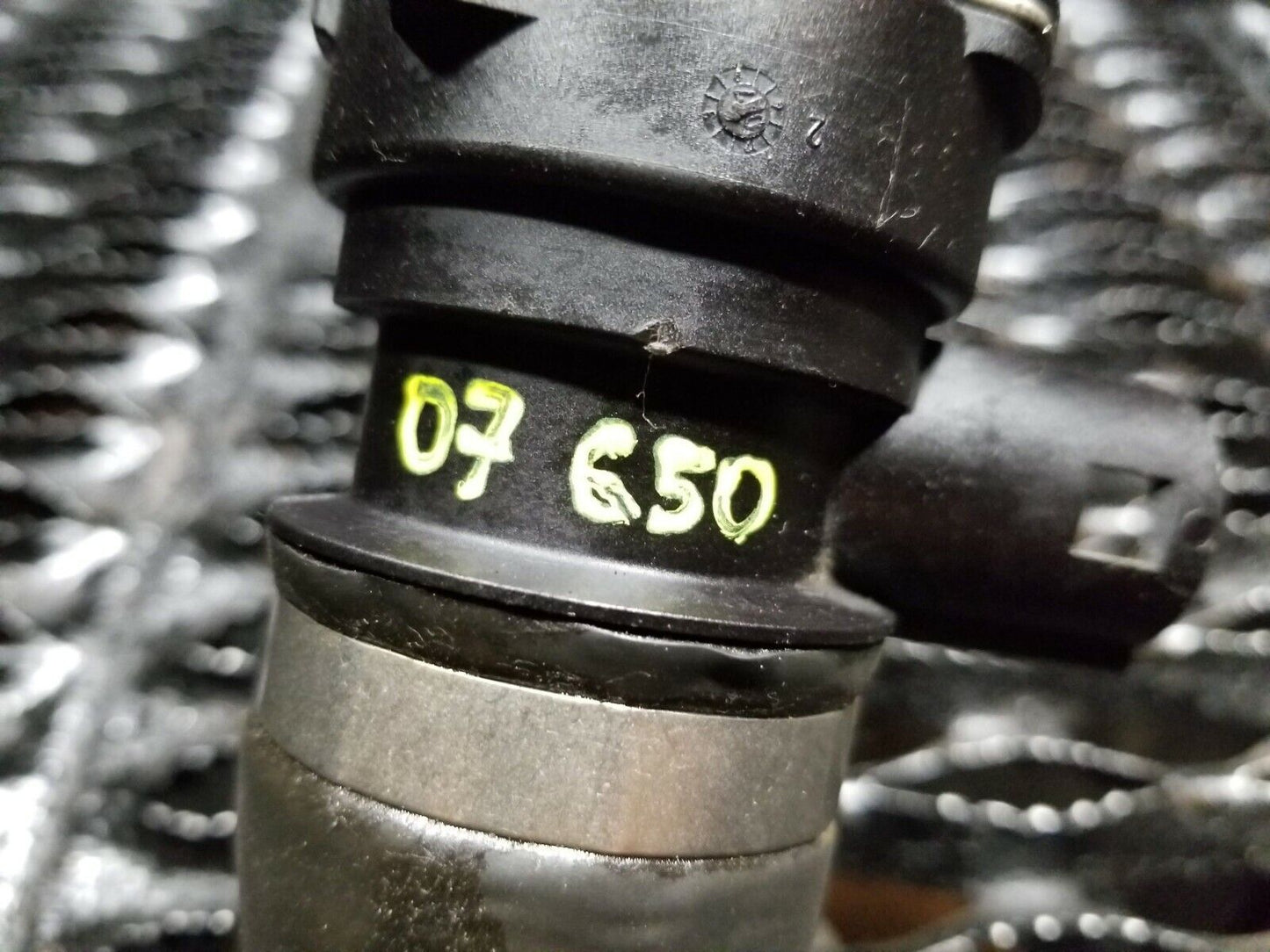 06 07 08 09 10 BMW 650i E63 At Radiator Lower Water Hose Pipe OEM