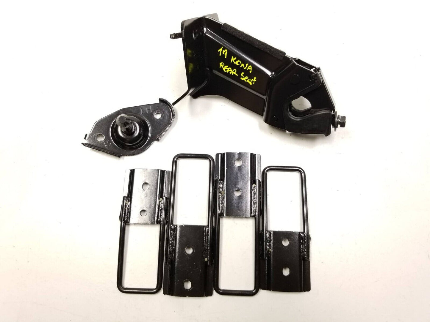 18-21 Hyundai Kona Rear Seat Latch Lock Striker OEM 29k Miles