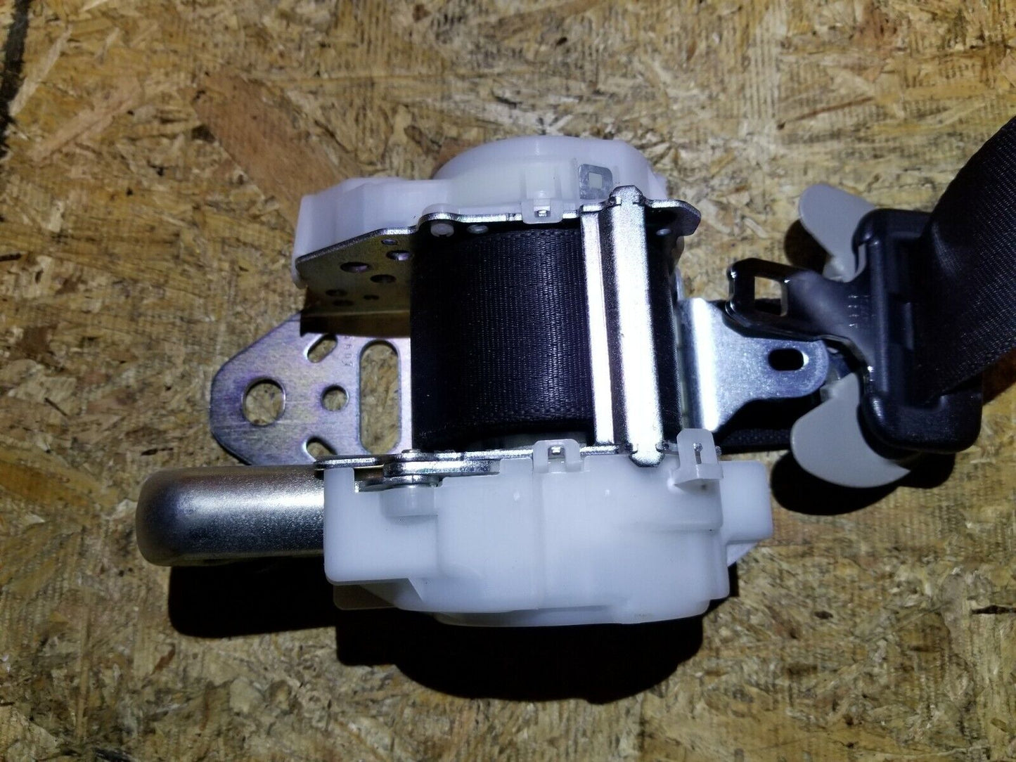 09 10 11 12 13 Lexus IS250 Front Right Passenger Seat Belt Retractor OEM