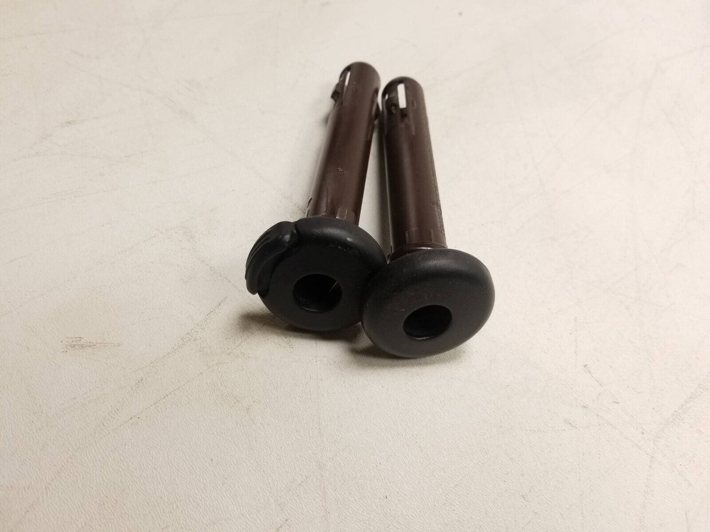 20 21 22 Hyundai Venue Front Driver Seat Headrest Guide Sleeve W/ Trim OEM