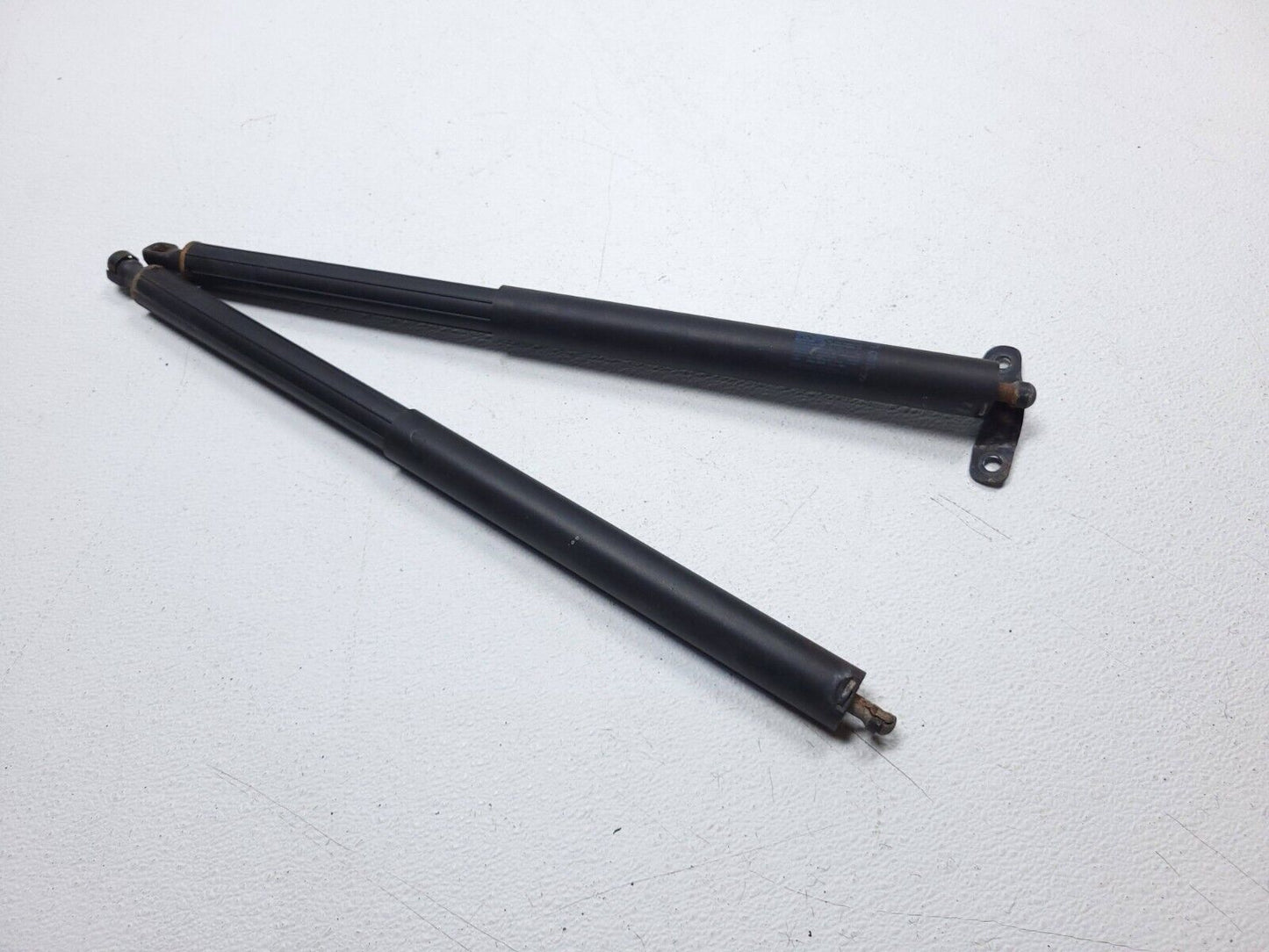 06 07 08 09 10 11 Mercedes Ml500 Rear Trunk Lid Shock Strut Support Pair OEM