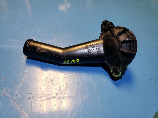 12 13 14 Volkswagen Passat 2.5l Thermostat Housing 07k121121b OEM
