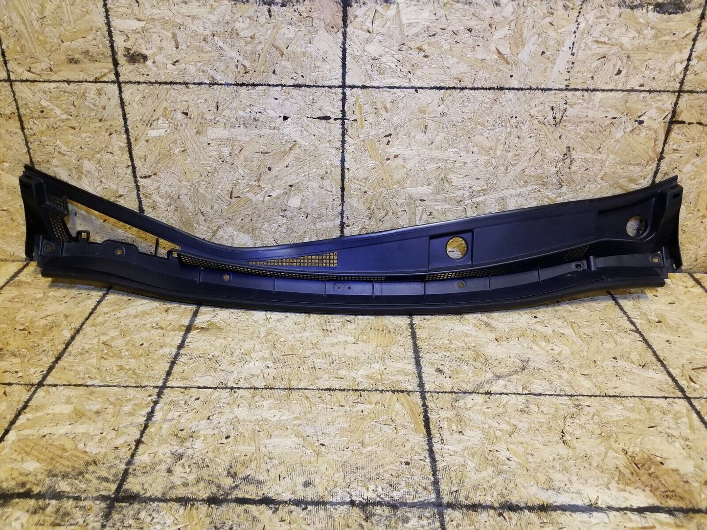 16 17 18 Nissan Sentra Windshield Wiper Cover Trim Cowel Grill OEM 40k