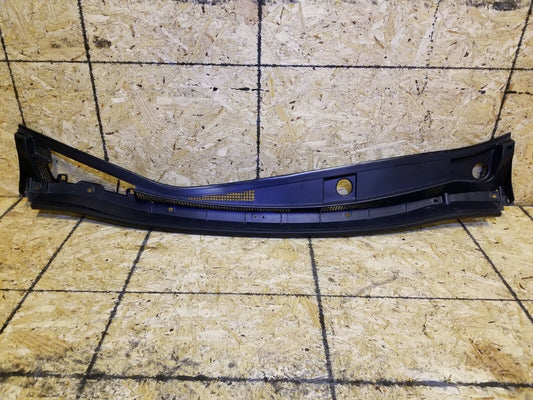 16 17 18 Nissan Sentra Windshield Wiper Cover Trim Cowel Grill OEM 40k