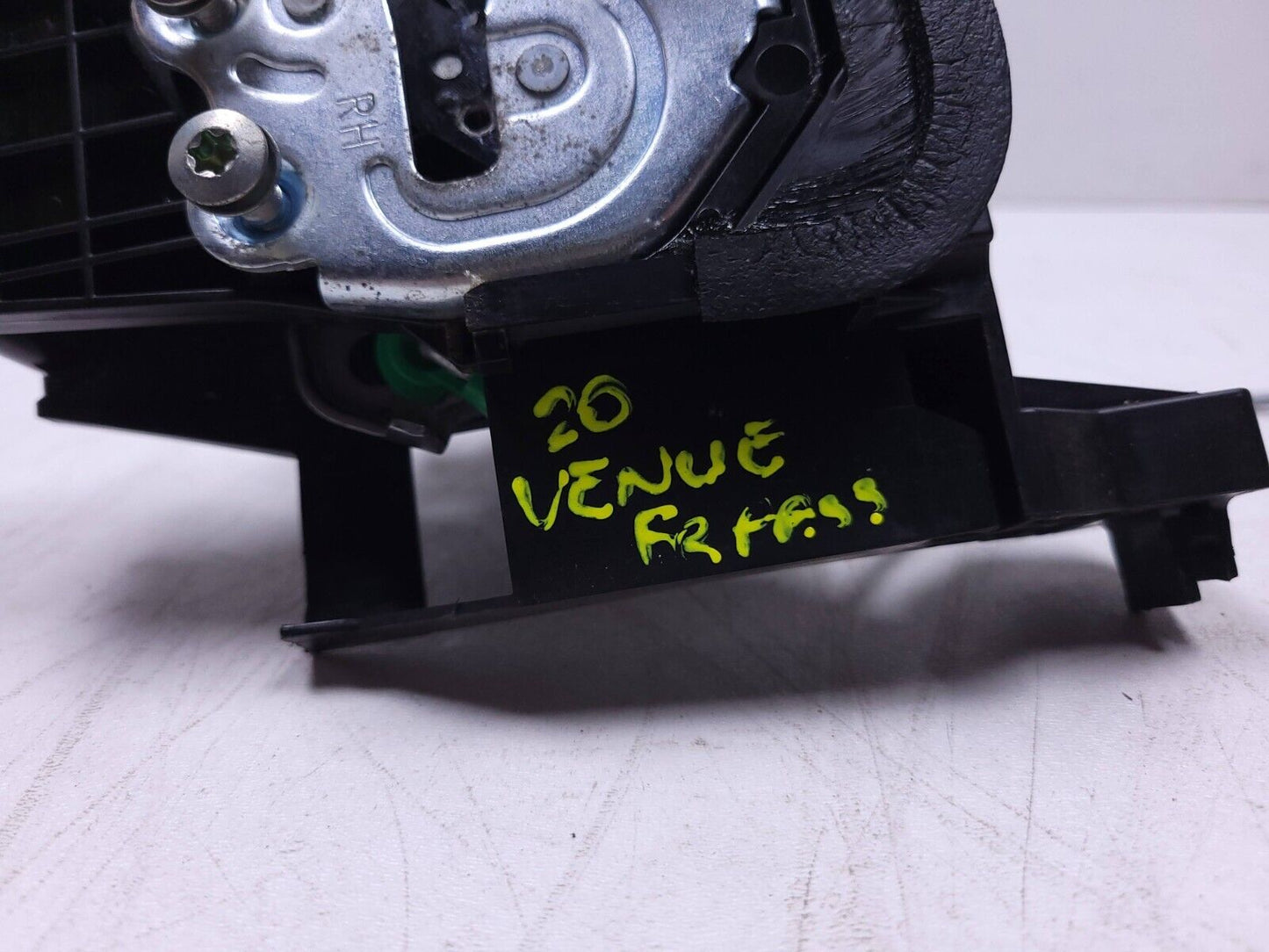 20 21 22 Hyundai Venue Front Door Lock Latch Actuator Right Passenger Side OEM