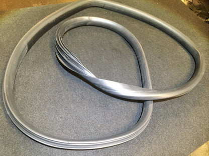 05 06 07 08 09 11 Volvo S40 T5 Rear Left Driver Side Door Weatherseal Strip OEM