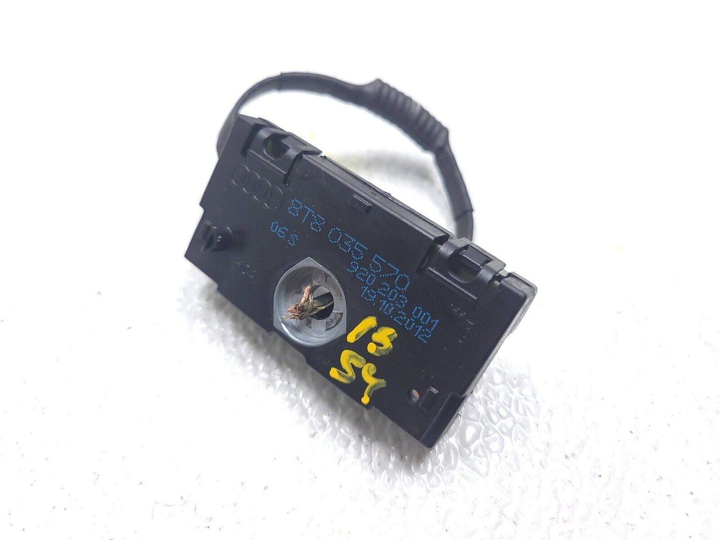13 14 15 16 Audi A4 S4 Radio Antenna Noise Suppression Filter 8t8035570 OEM