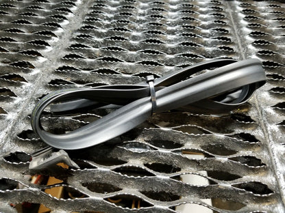 06 07 08 09 10 11 Hyundai Azera Front Right Pass Side Door Weaterstrip Seal OEM