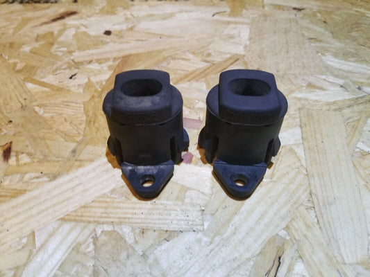 05 06 07 08 09 Volvo S40 Radiator Support Bracket 2pcs OEM