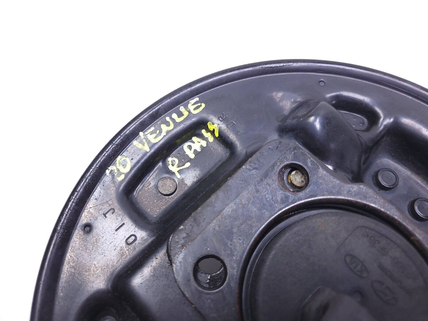 20 21 22 Hyundai Venue Rear Spindle Knuckle W/ Bearing Right Passenger Side OEM