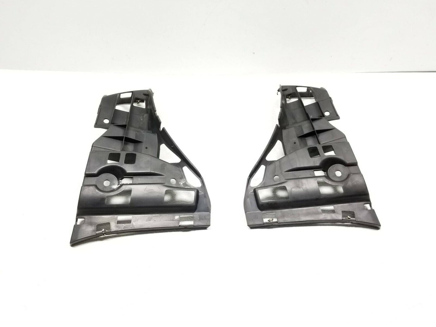 02 03 04 05 06 Mercedes Benz W203 C230 Coupe Rear Bumper Guide Bracket 2pcs OEM