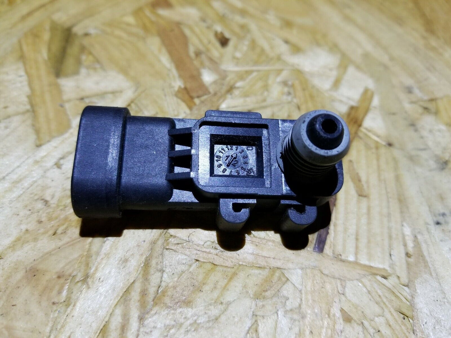 11 12 13 Jeep Grand Cherokee Fuel Vapor Leak Detection Valve OEM