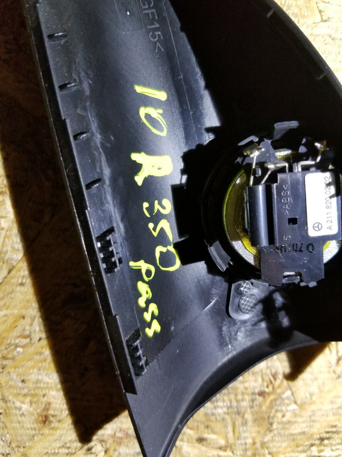07 08 09 10 Mercedes-benz R350 Front Right Passenger Door Tweeter Speaker OEM