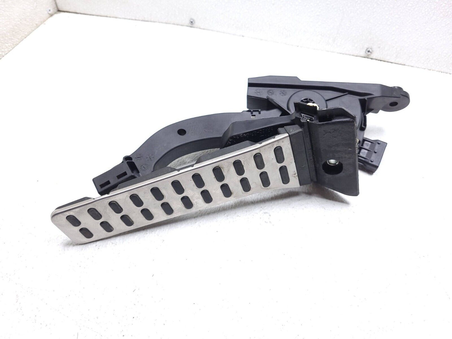 14 15 16 17 Hyundai Elantra Gt Accelerator Gas Pedal OEM