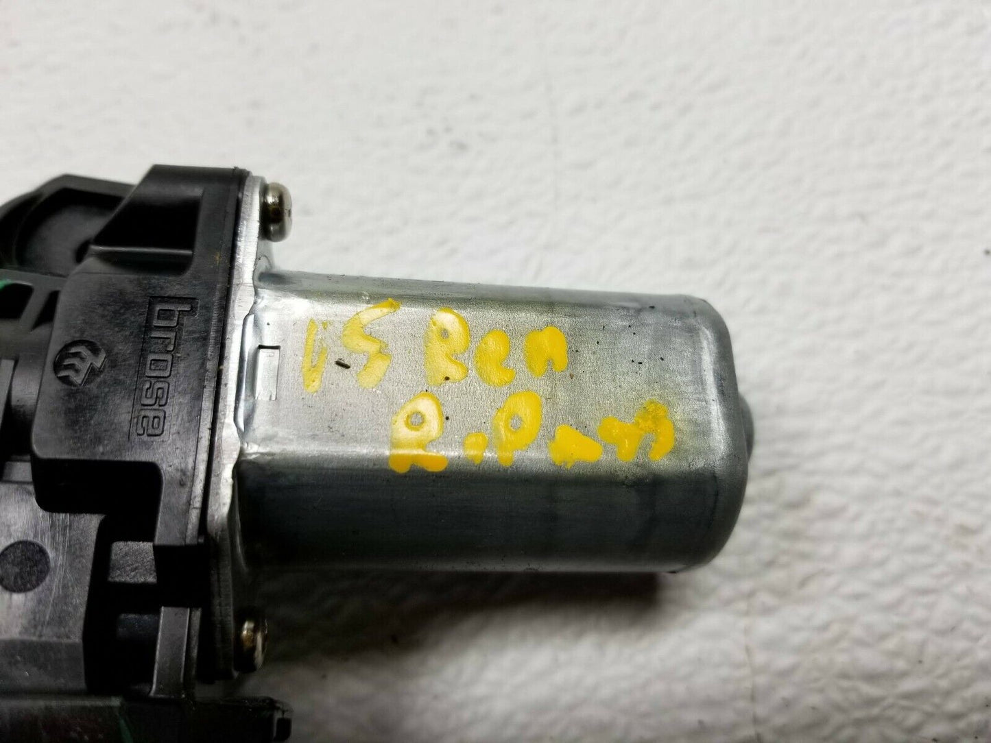 15 16 17 Jeep Renegade Rear Right Pass Door Window Regulator Motor OEM 62k Mi