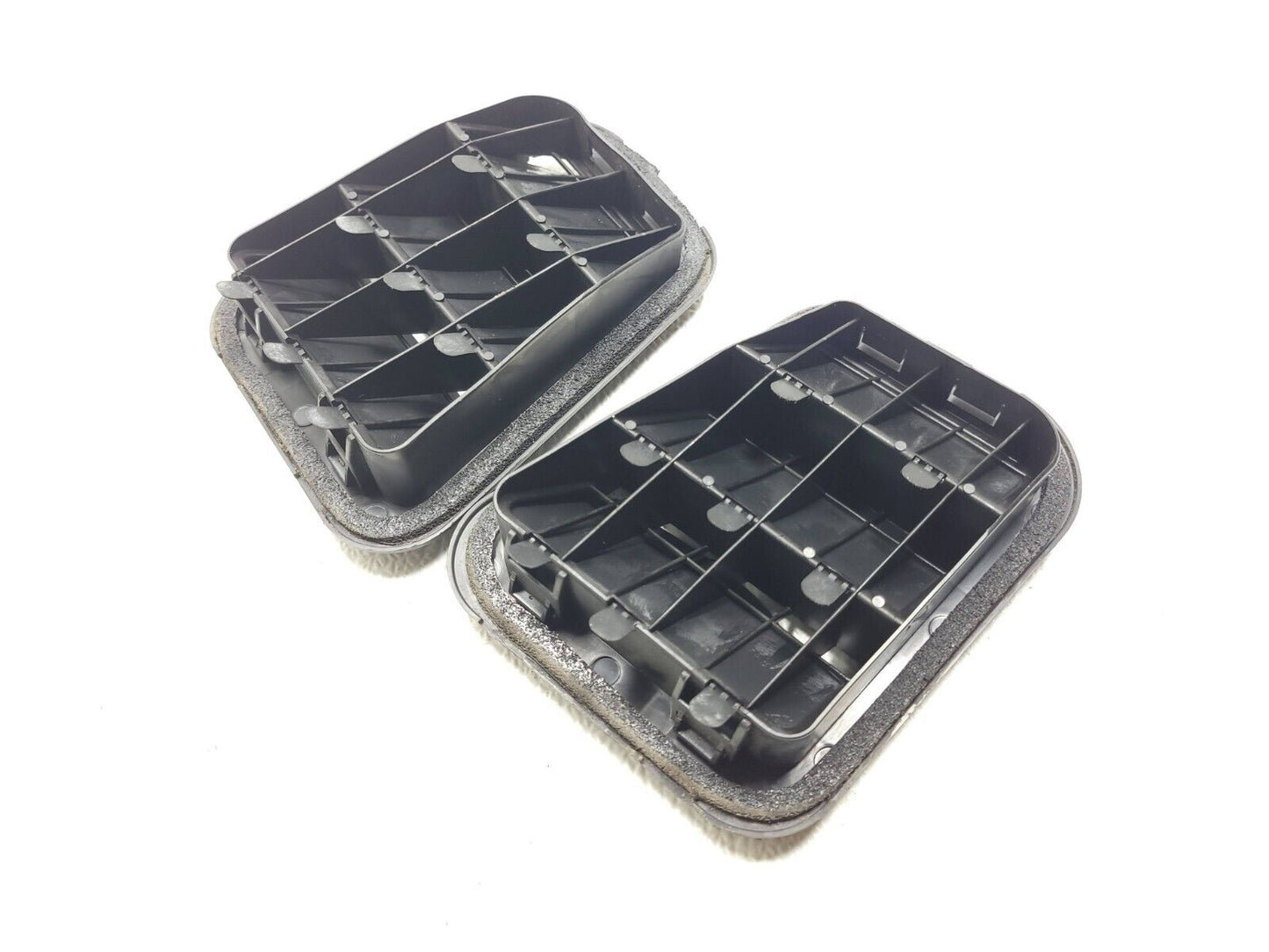 12 13 14 15 16 Hyundai Veloster Quarter Air Drafter Pressure Vent Lh & Rh  OEM