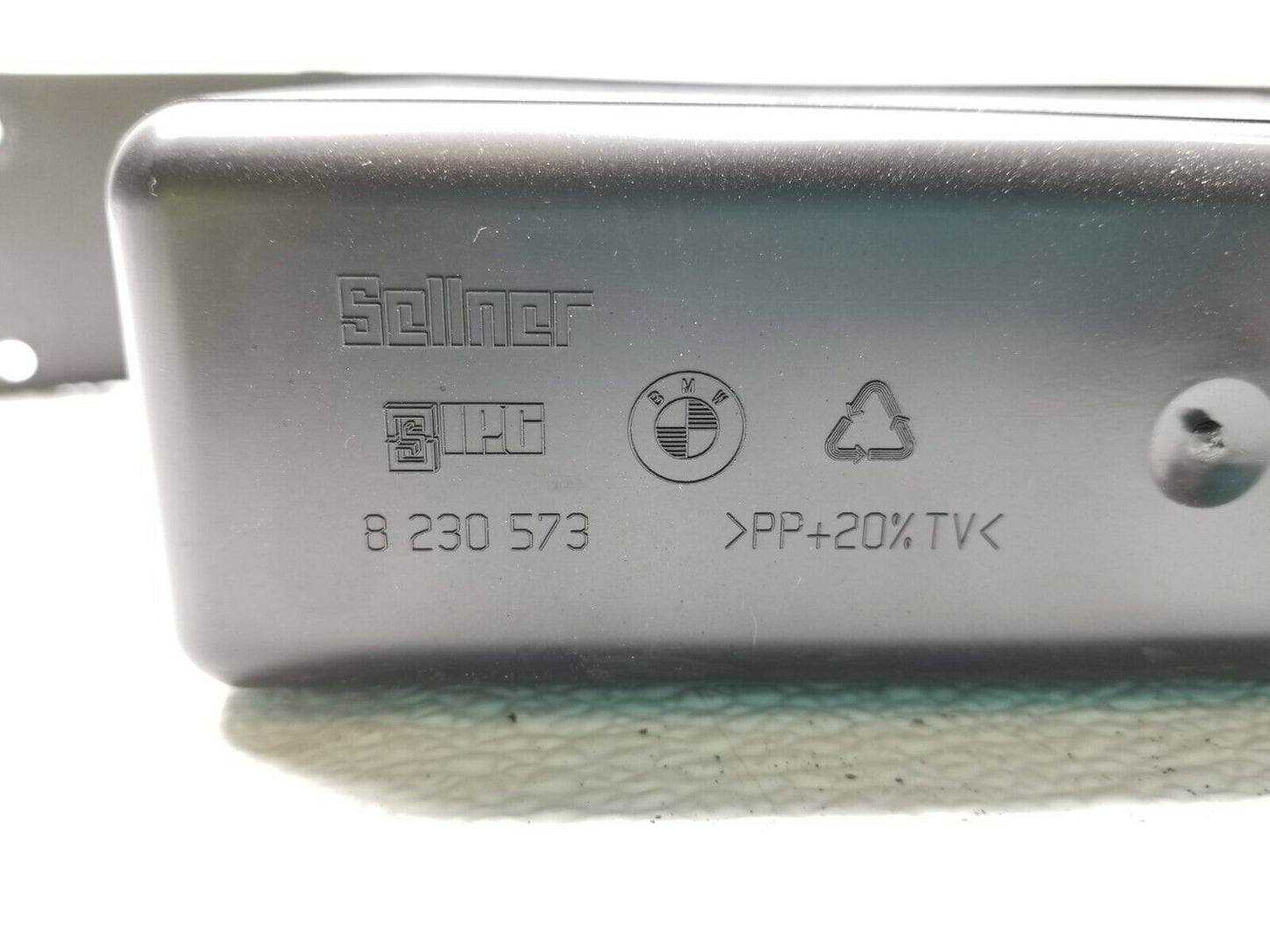 01 02 03 04 05 BMW E46 325xi Trunk Cubby Tray Slot Pair OEM