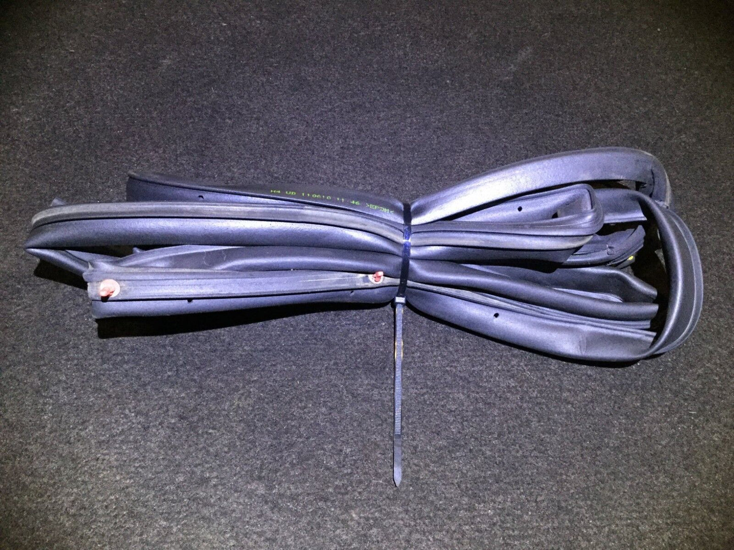 11 12 13 Hyundai Elantra Rear Passenger Outer Door Weatherstrip Seal OEM 47k