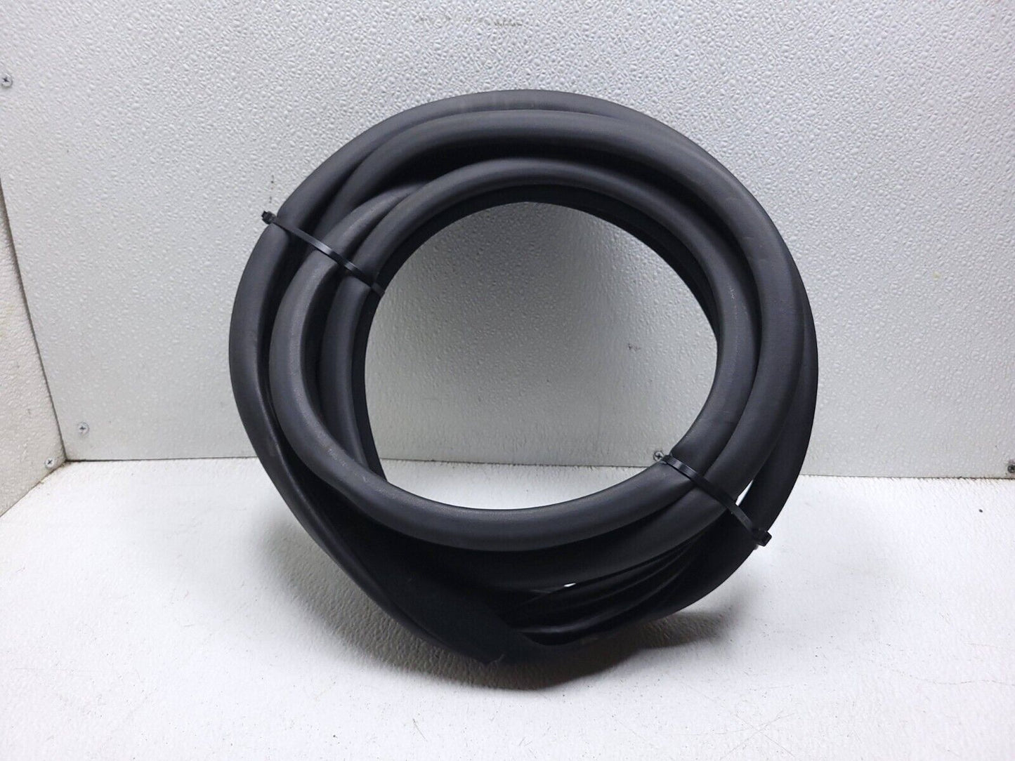 06 07 08 09 10 11 Mercedes Ml500 Door Weatherstrip Seal Rear Left Driver OEM