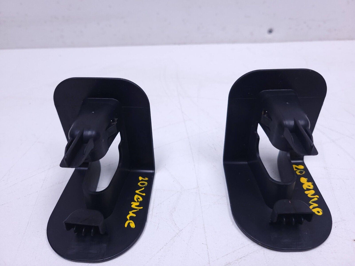 20 21 22 Hyundai Venue Rear Headrest Guide Sleeve Fold Lock Belt Trim OEM