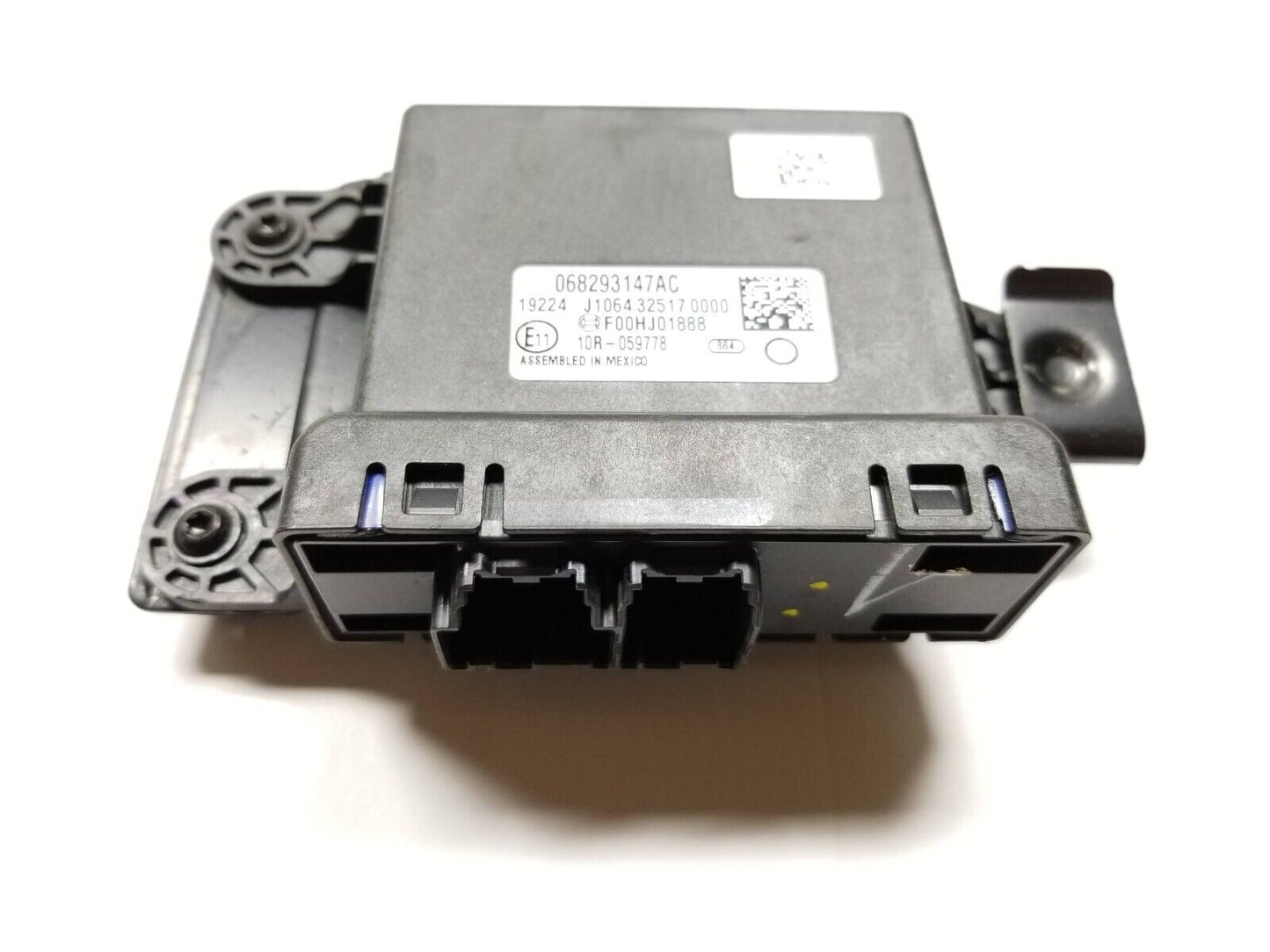 2018 - 2020 Dodge Journey Gateway Control Module OEM 068293147ac OEM