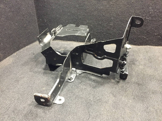 2002 2003 2004 2005 VW Passat B5 ABS Pump Module Mount Bracket OEM D23
