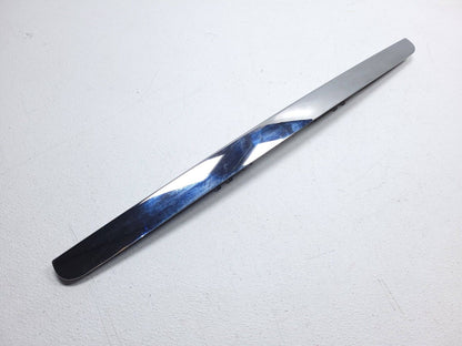 06 07 08 09 10 11 Mercedes Ml500 Rear Trunk Release Handle W/ License Light OEM