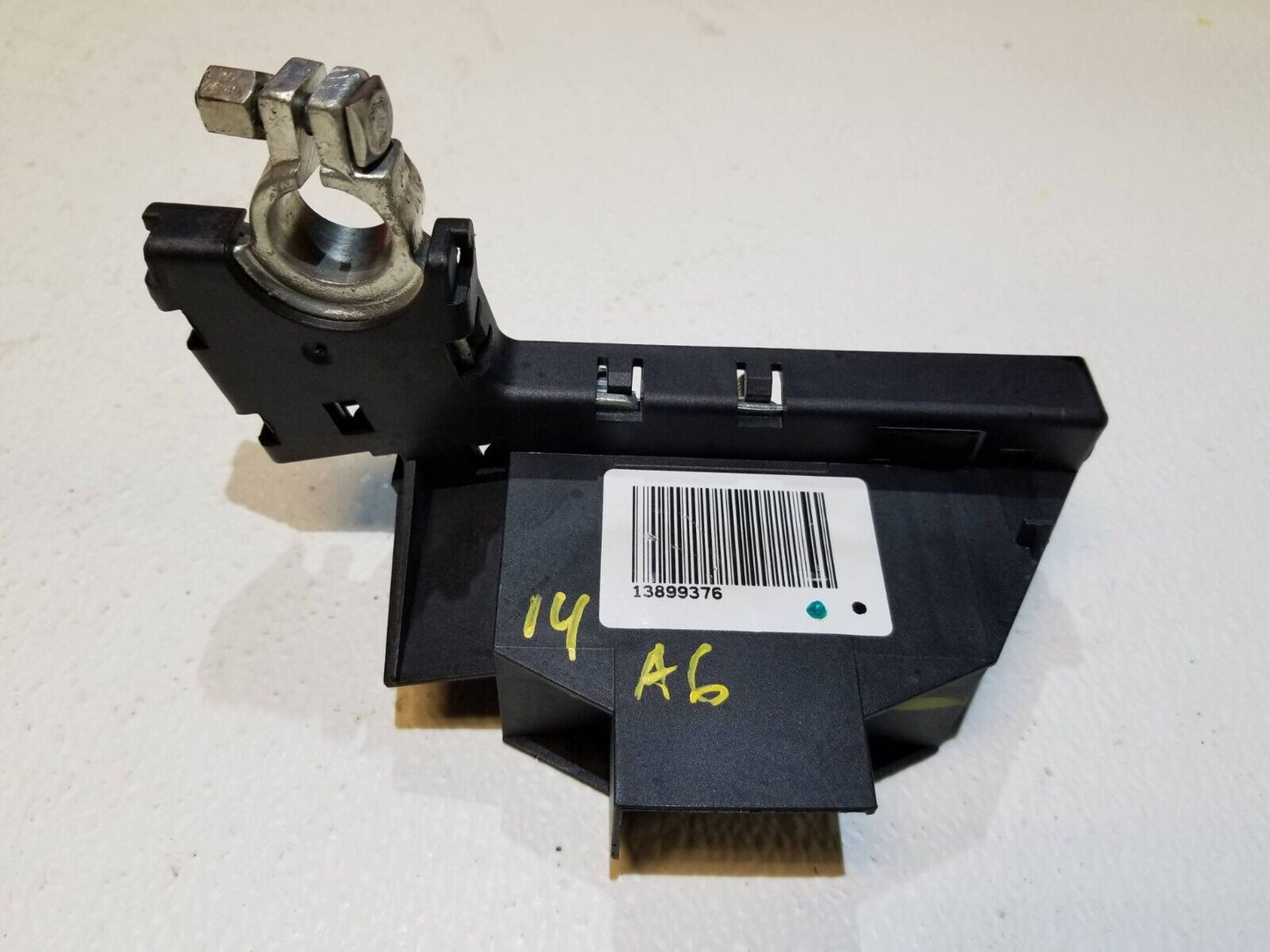 12 13 14 15 Audi A6 Positive Terminal Clamp Controller Protector OEM