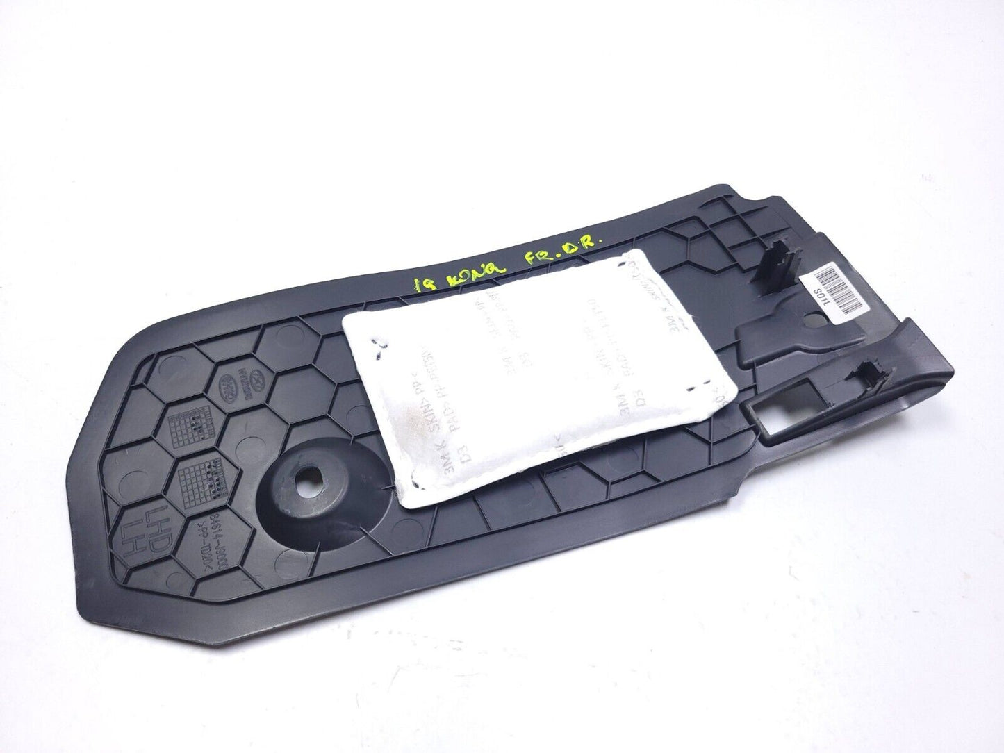 18-21 Hyundai Kona Floor Console Trim Panel Cover Driver Side 84614j9000 OEM