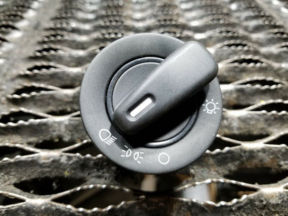 14 2014 Dodge Grand Caravan Headlight Switch 68072000ac OEM