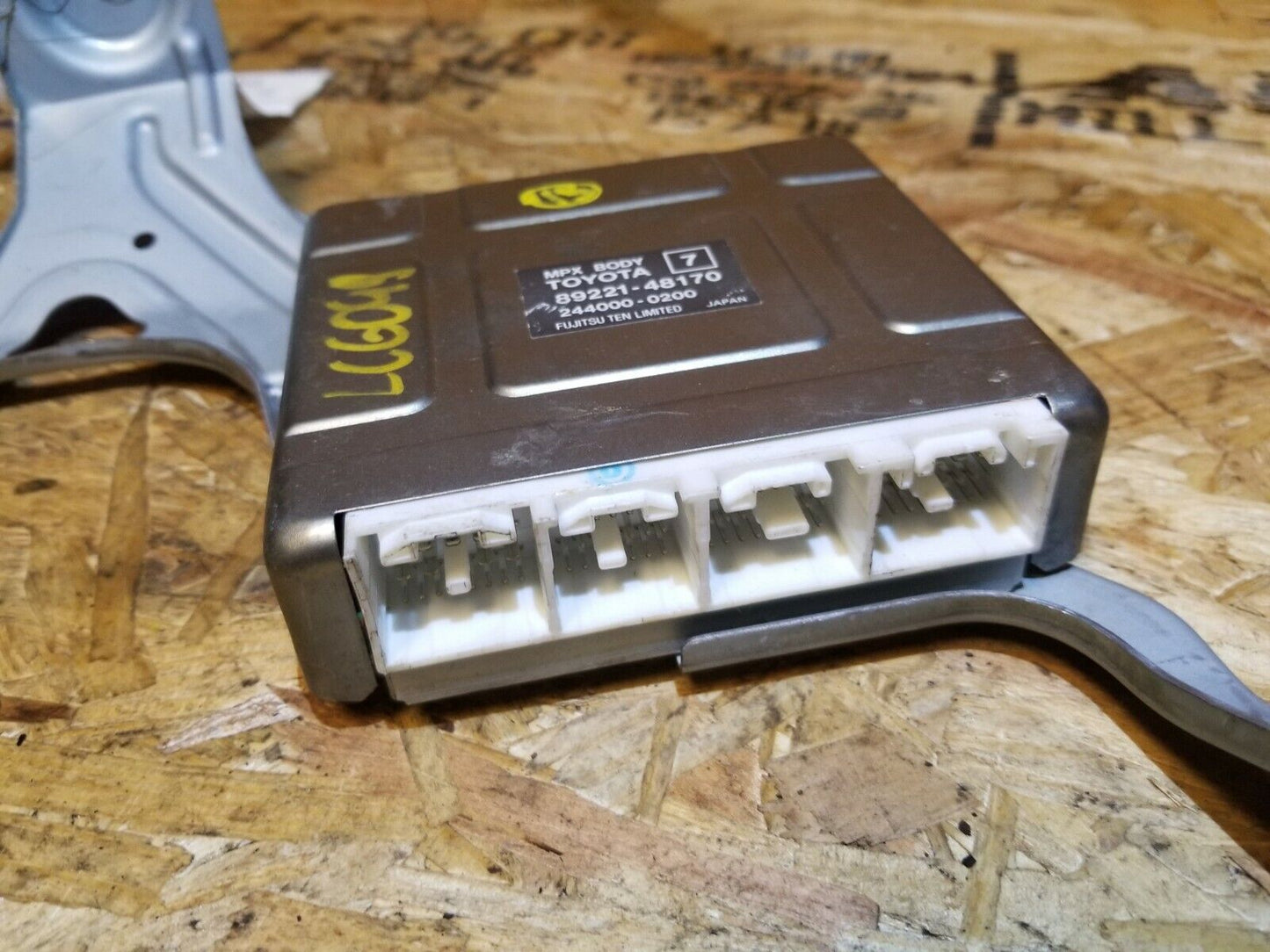 01 02 03 Toyota Highlander Multiplex Network Control Module OEM N17