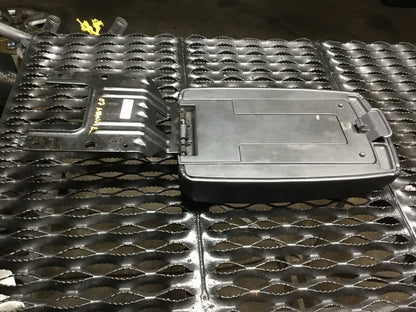 2006 2007 2008 Nissan Maxima Armrest Arm Rest Center Console OEM